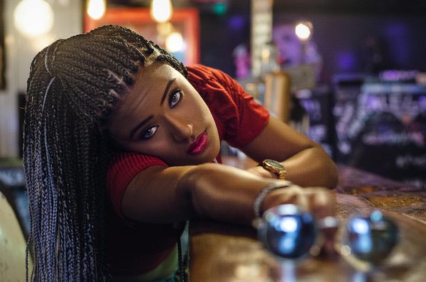 What are the key ingredients for an authentic English breakfast?